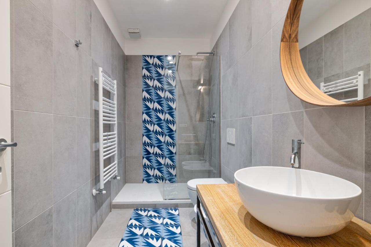 Fontana Di Trevi!! Comfy&Elegant 3Bedroom 2Bath โรม ภายนอก รูปภาพ