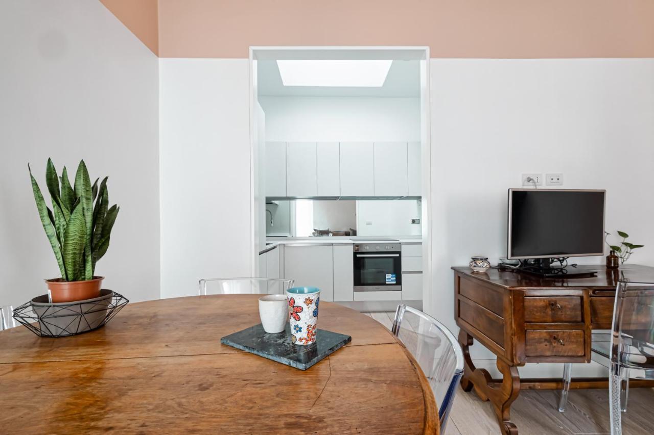 Fontana Di Trevi!! Comfy&Elegant 3Bedroom 2Bath โรม ภายนอก รูปภาพ