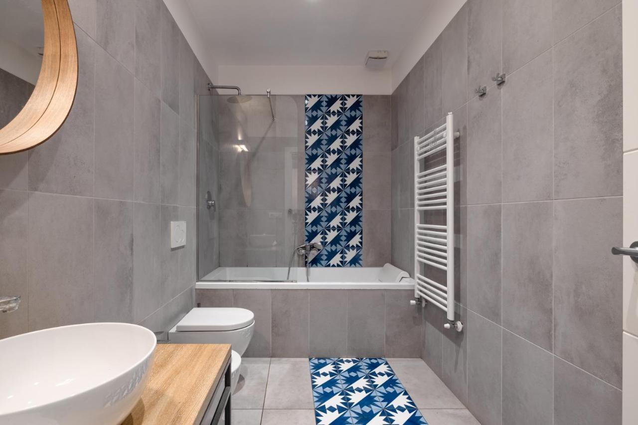Fontana Di Trevi!! Comfy&Elegant 3Bedroom 2Bath โรม ภายนอก รูปภาพ
